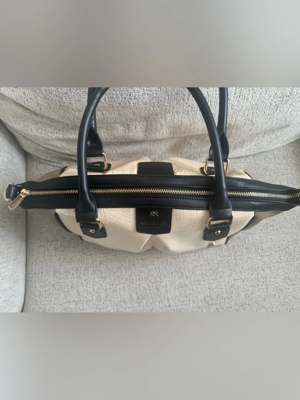 Gunas New York Bag